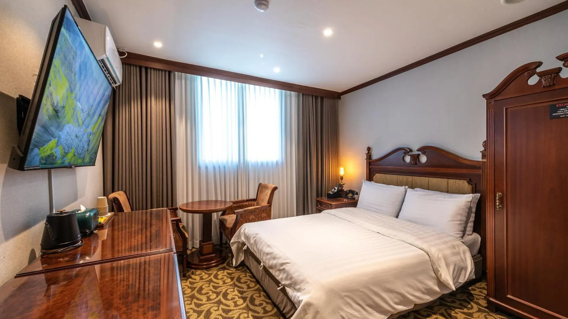***  New Cheonji Hotel ソウル特別市 韓国
